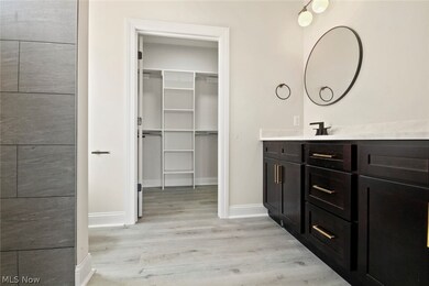 10105 Carrie Ct, New Middletown, OH 44442 - photo 6