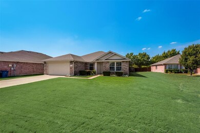 521 Robinwood Dr, Wylie, TX 75098 - photo 3