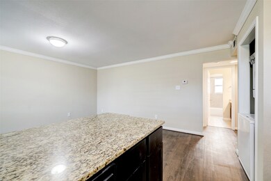 1600 W T C Jester Blvd unit 94, Houston, TX 77008 - photo 5