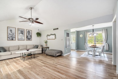 510 Caprice Dr, Middlebury, IN 46540 - photo 3