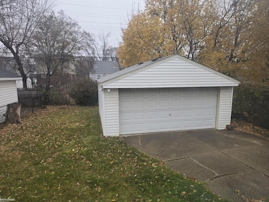 8071 Harding, Center Line, MI 48015 - photo 4