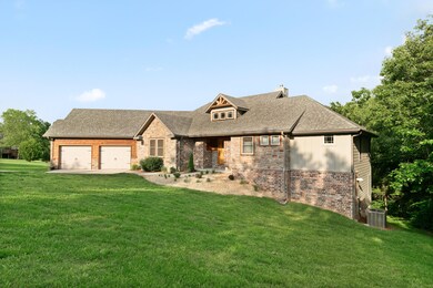 978 Southwind Dr, Nixa, MO 65714 - photo 2