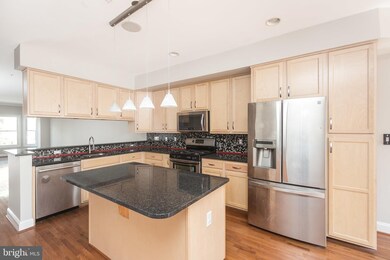 1211 S Bouldin St, Baltimore, MD 21224 - photo 4