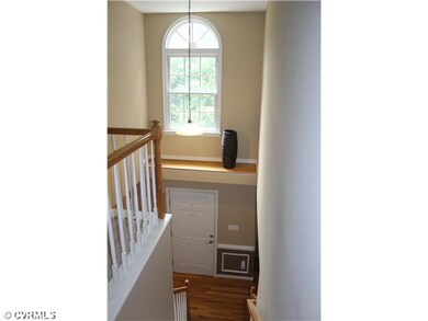 Foyer - 2-Story foyer, lots of natural light and d
