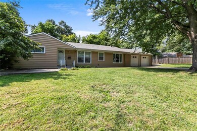 5203 Mcanany Dr, Shawnee, KS 66203 - photo 2