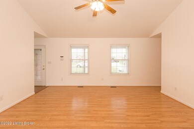 208 Farmview Dr, Mount Washington, KY 40047 - photo 7