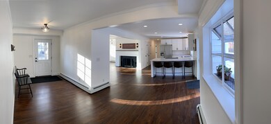 6 Entry Kitchen pano