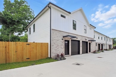 4719 Mallow St unit B, Houston, TX 77033 - photo 4