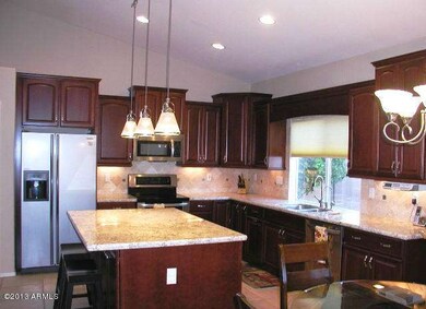 KITCHEN WITH APPLIANCES