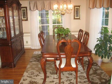 3549 Forest Haven Dr, Laurel, MD 20724 - photo 4