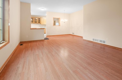 1212 Highridge Ct, Saint Paul, MN 55109 - photo 5