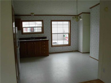 2314 Rollahome Dr, Erie, PA 16506 - photo 4