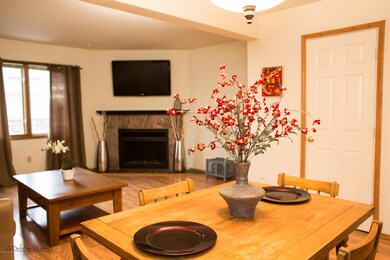 Dining / Living
