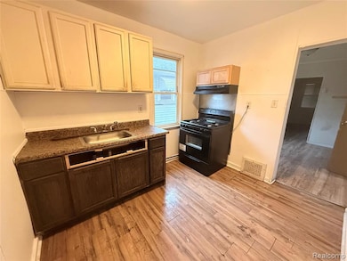 70 W Broadway St, Ecorse, MI 48229 - photo 6