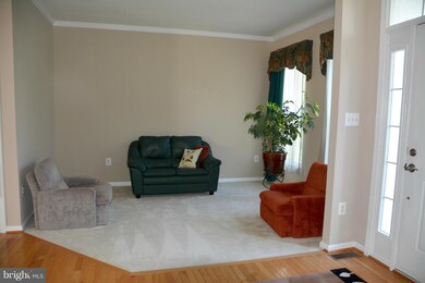 7734 White Willow Ct, Springfield, VA 22153 - photo 3