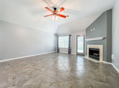 3522 Whitestone Dr, Pearland, TX 77584 - photo 3