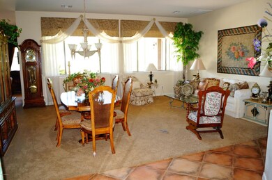 Living room / dining room