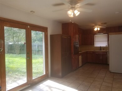 13530 Louisville St, Houston, TX 77015 - photo 3