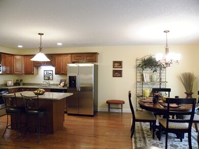 517 Ideal Ln unit 702, Ludlow, MA 01056 - photo 6