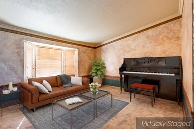 10 Sitting Room_staged