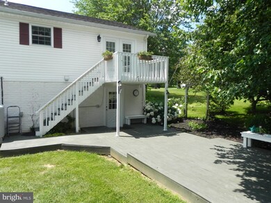 62 Hetzer Dr, Bunker Hill, WV 25413 - photo 4