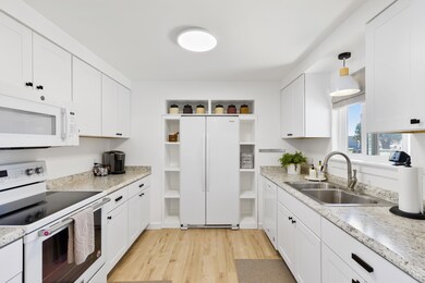 22875 Mcgrath Rd, Bend, OR 97701 - photo 6