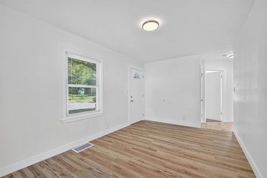 1910 10th St, Des Moines, IA 50314 - photo 7