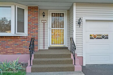 23 Crestwood Ave, Troy, NY 12180 - photo 3