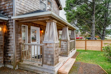 11445_Evergreen-Front Porch