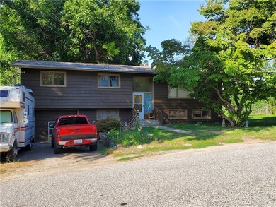 240 12th Place NE, East Wenatchee, WA 98802 - photo 3