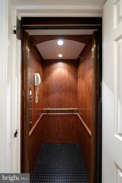 34 Wolfe St, Alexandria, VA 22314 - photo 5