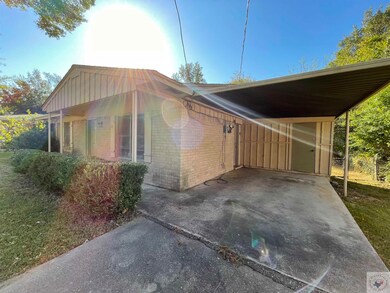 135 Akins Rd, Texarkana, TX 75501 - photo 2