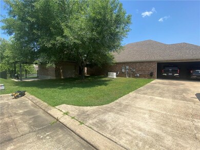 162 Lakeland Dr, Pineville, LA 71360 - photo 5