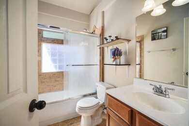 11293 Northview-6