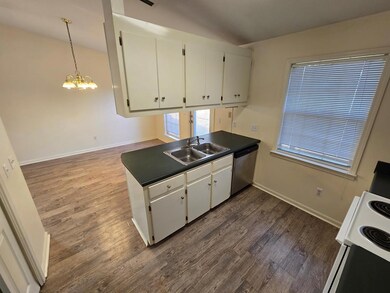 1315 Baywood Rd, Dothan, AL 36305 - photo 5