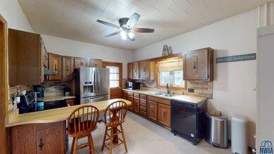 314 W 3rd St, Alta, IA 51002 - photo 4
