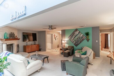 3703 Lake Vista Ct, Granbury, TX 76049 - photo 4