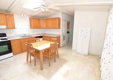 4 King Dr, West Wareham, MA 02576 - photo 3