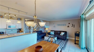 Living/kitchen/dining