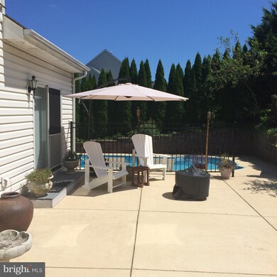 9100 Margrove Ct, Owings, MD 20736 - photo 7