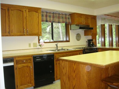 484 Round Prairie Rd, Wilderville, OR 97543 - photo 6