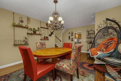 7-web-or-mls-563-mccutcheon-rd