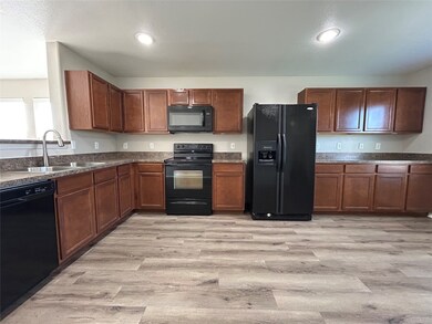 5752 Talons Crest Cir, Fort Worth, TX 76179 - photo 6