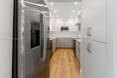 3160 S Le Jeune Rd, Coral Gables, FL 33134 - photo 6