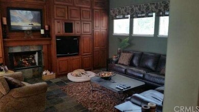 Relaxing Family Room!