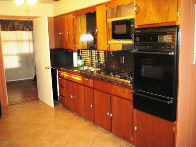 4 Kitchen