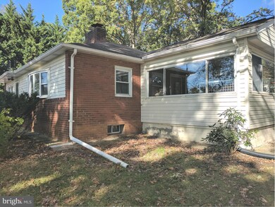 334 Ridge Rd, Washington Grove, MD 20880 - photo 2