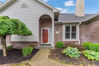 8936 Stonegate Way unit A, Indianapolis, IN 46227 - photo 2