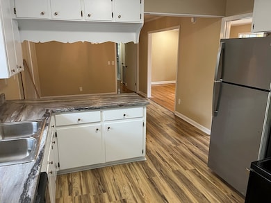 105 Martinson Dr, Abbeville, AL 36310 - photo 6