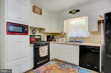 409 Fairway Dr, Lancaster, PA 17603 - photo 7